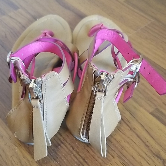 Girls sandals - Picture 2 of 4